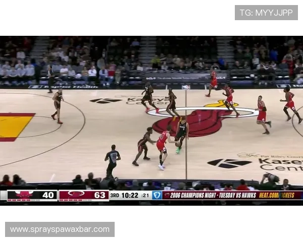 [NBA]穆迪持球突破 面对防守拉杆上篮打进.